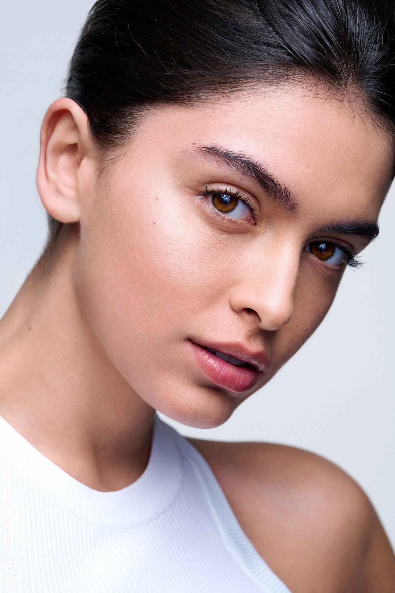 lầm-tưởng-về-da:-ánh-nắng-mặt-trời-có-giúp-trị-mụn-không?